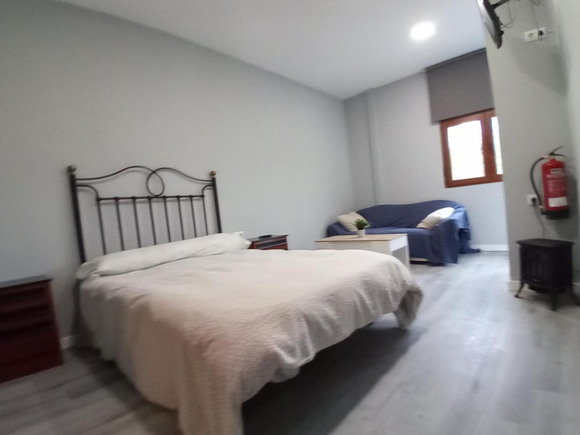 Estudios El Puntual De Romillo Exteriör bild
